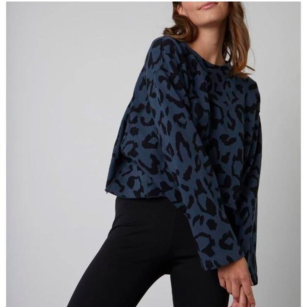 VELVET by GRAHAM &‎ SPENCER leopard sweatshirt as seen on TV